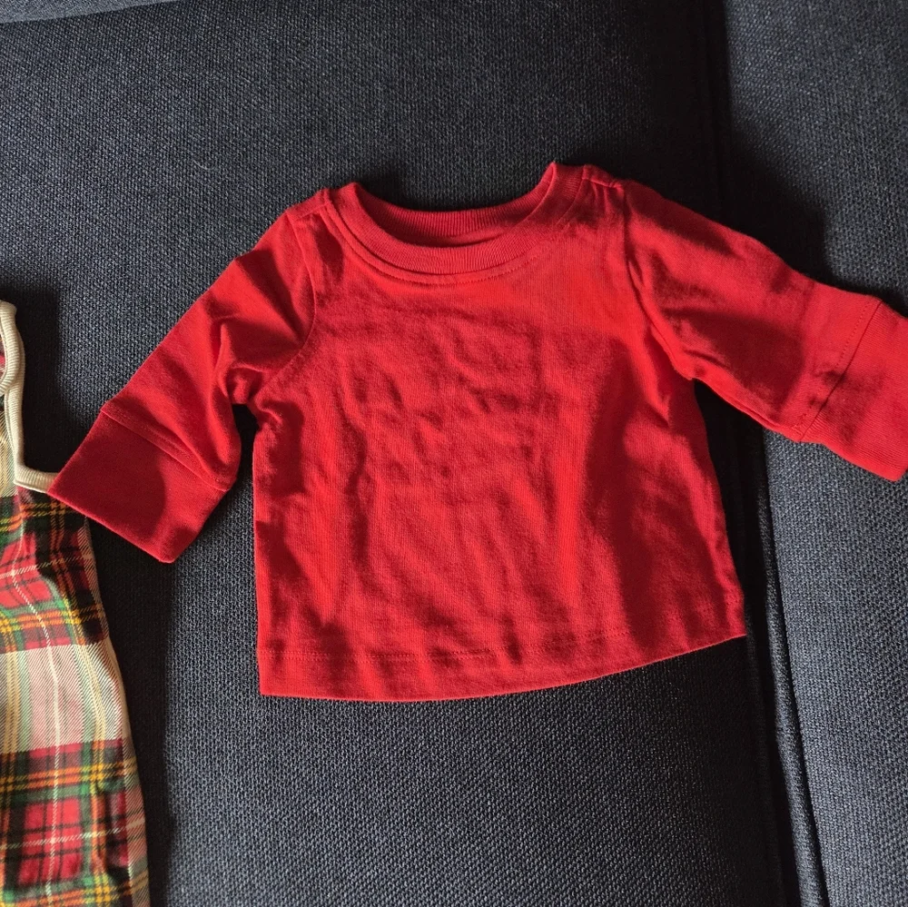 Hanna Andersson Holiday Plaid With Red Tshirt 0-3months